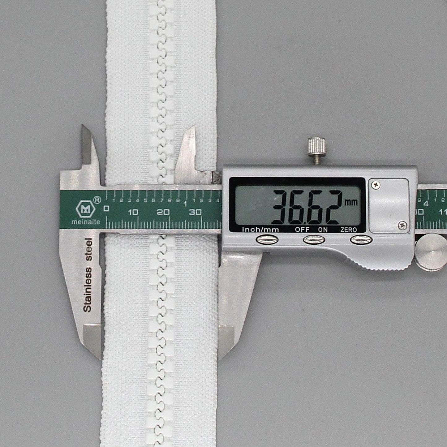 Leekayer 2PCS #10 40 Inch Heavy Duty Zippers for Sewing Separating Large Plastic Zippers Black Tape with Double Pull Tab Slider, Sleeping Bag, Boat, Canvas, Cover, Trampoline, Dog Bed,Tent (40" 2pcs)