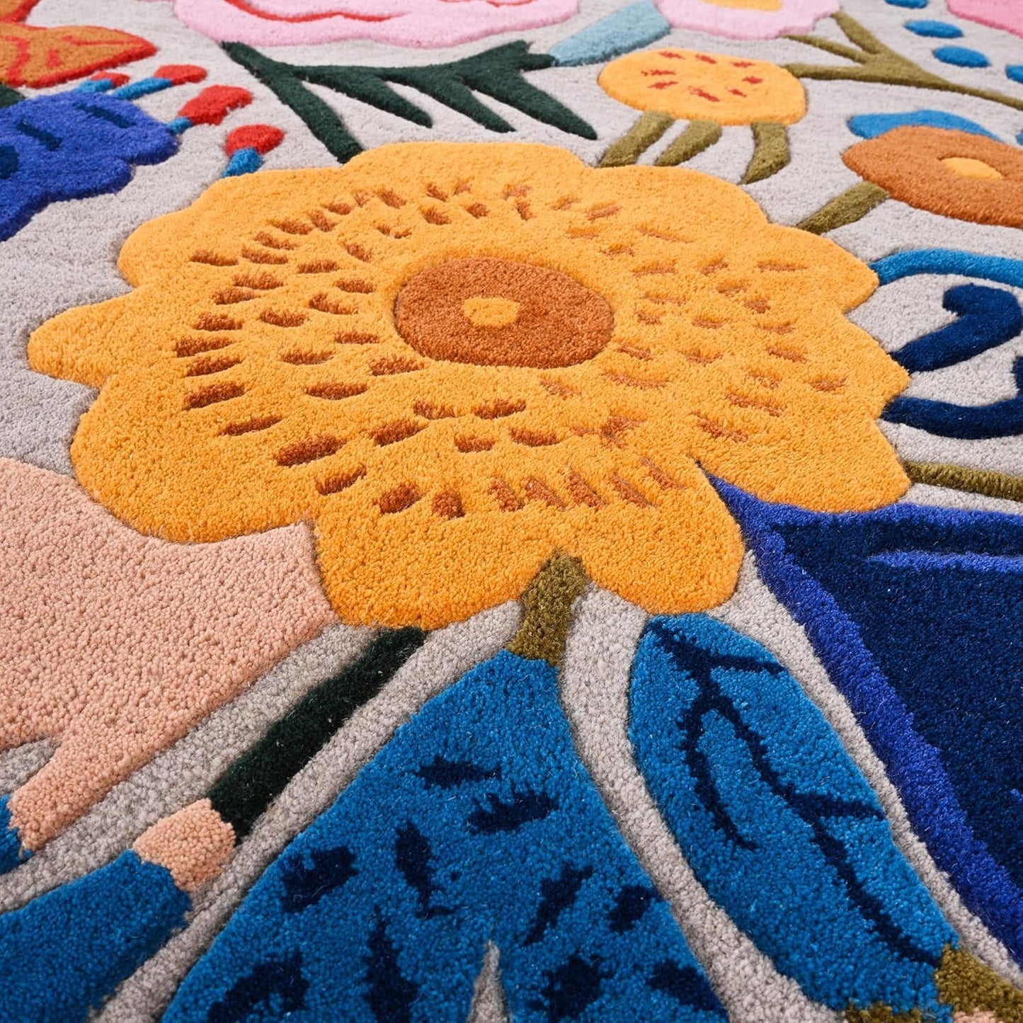 Handmade Wool Floral Area Rug for Living Room | Elegant Flower Garden Design, Soft, Thick and Durable | Bedroom, Dining Room & Home Decor Carpet (6' x 8', Floral H)