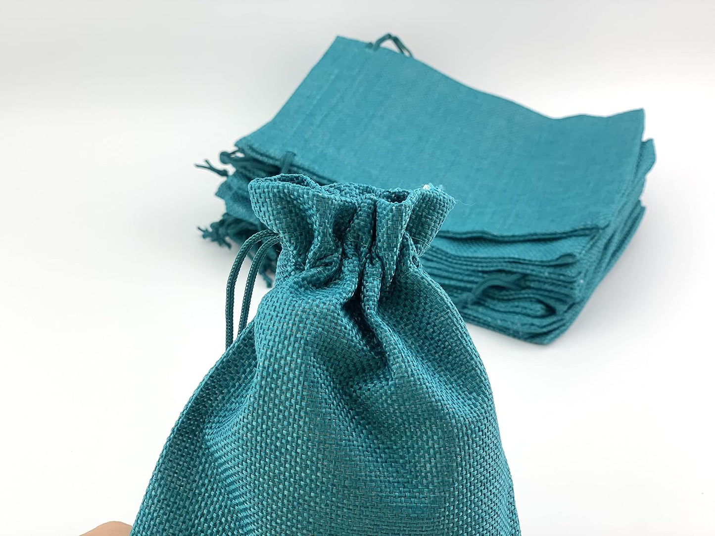 Palmhomee Pack of 25 Burlap Gift Bags with Drawstring Linen Jewelry Pouches Wedding Hessian Jute Bags for Birthday Jewelry and Treat Pouches Party Wedding Favors Gift Art and DIY Craft (7x9 Inch,