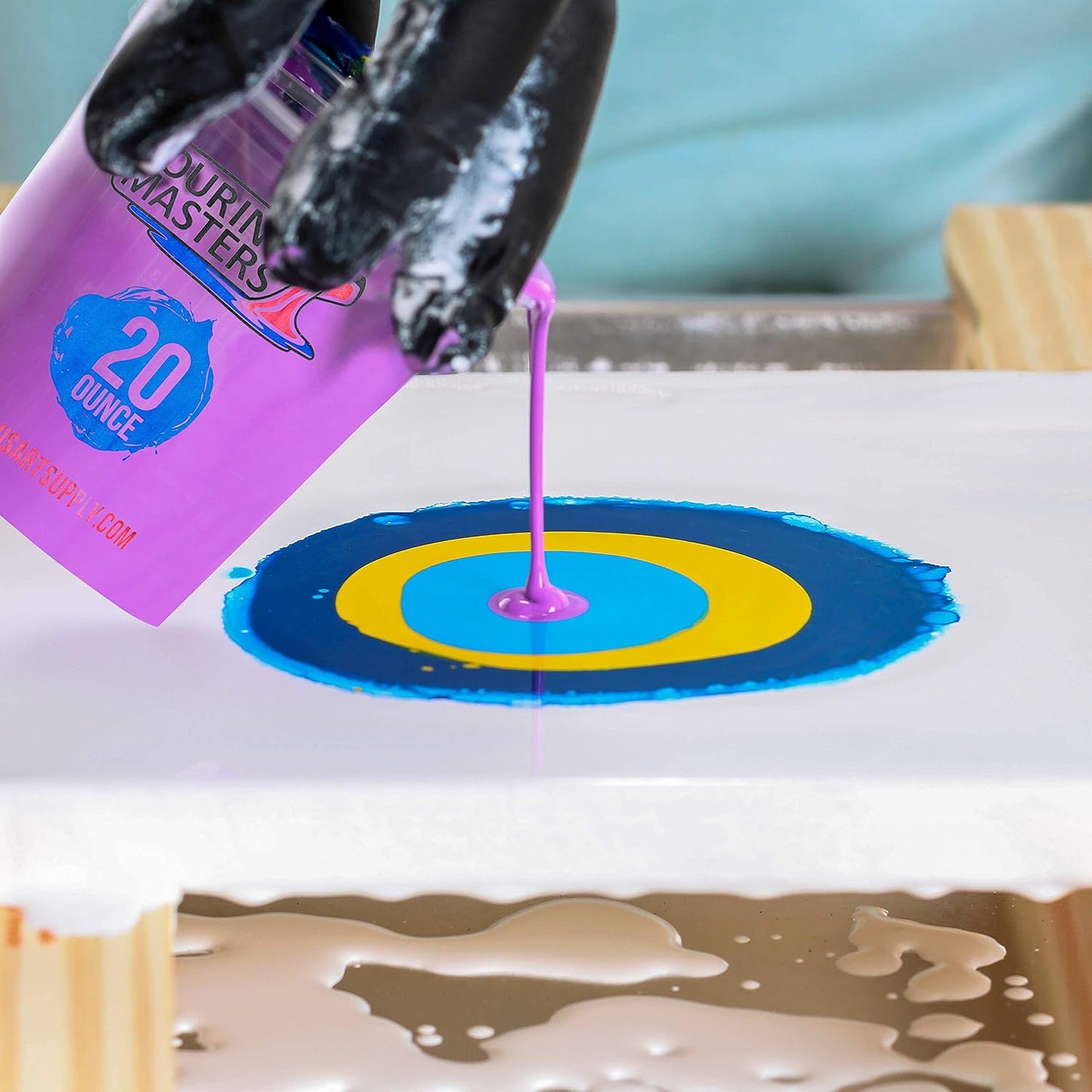 Pouring Masters 20 Ounce (600ml) Graduated Plastic Mixing Cups (Box of 12) - Paint Mixing Cups for Epoxy Resin, Art, Kitchen, Baking - Measurements in OZ and ML, 4 Different Measuring Ratios 1:1