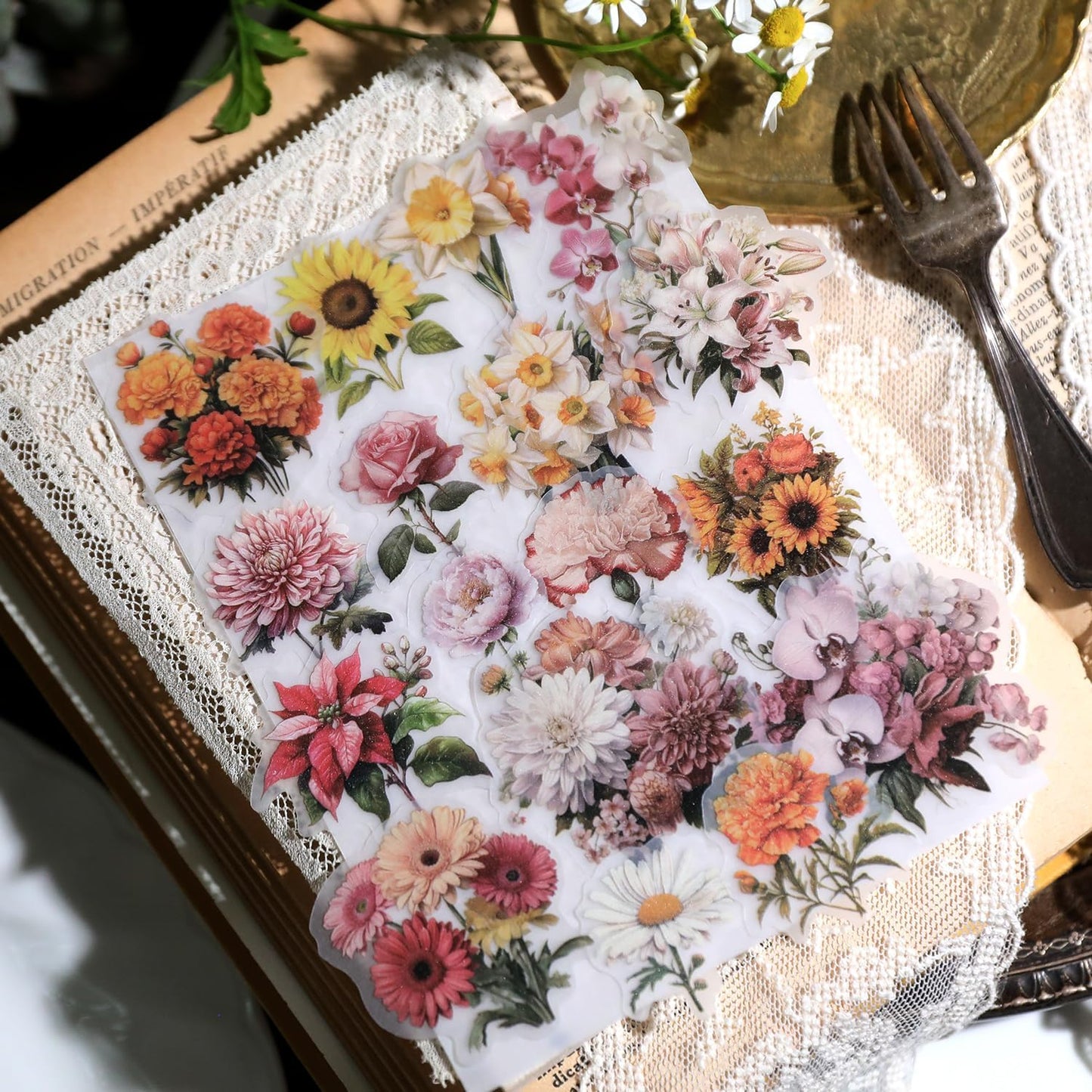 Vintage Vellum Stickers Floral Plants Elements Scrapbooking Supplies Flowers Botanic Natural Translucent Paper Self-Adhesive Junk-Journal Items (Blooming Flowers)