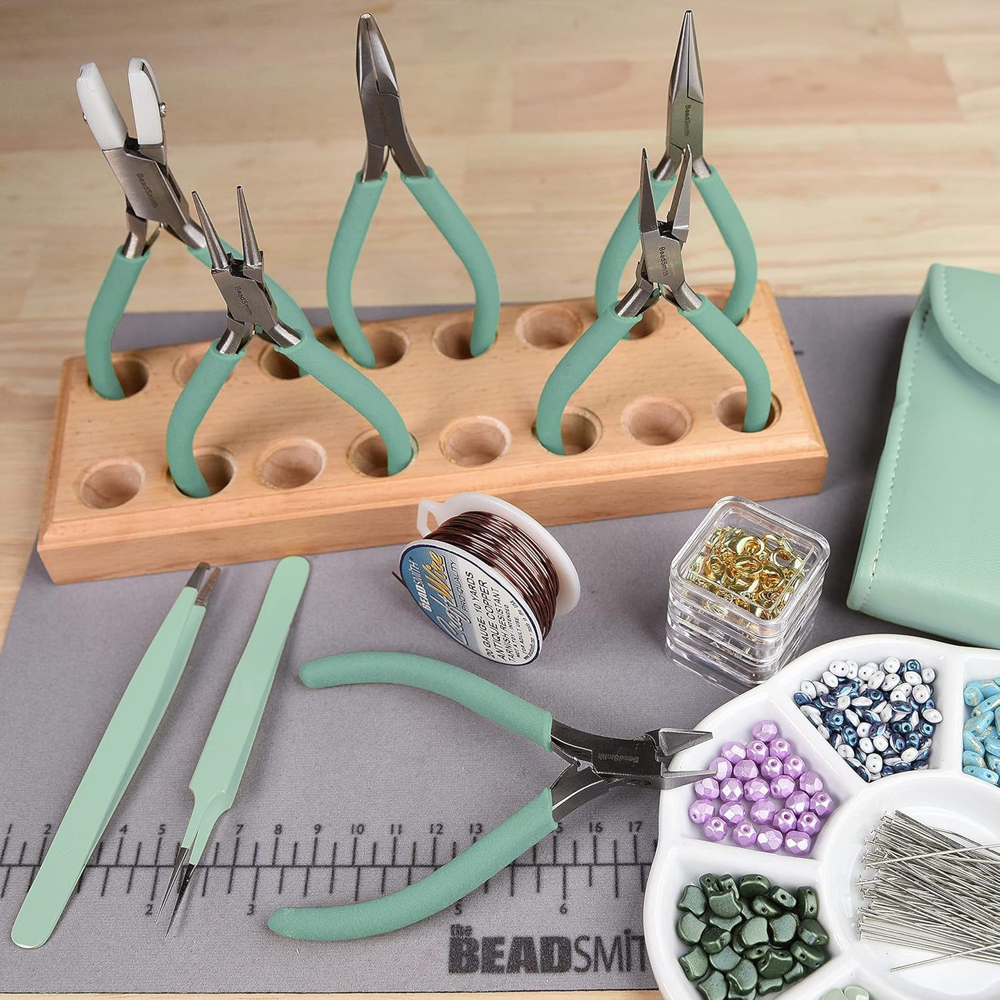 The Beadsmith Fashion Color Pliers – Set of 8 Slimline Color-Coordinated Tools – Matching Clutch in Aqua – Jewelry Making Supply Kit to Create Necklaces, Bracelets, Earrings & More