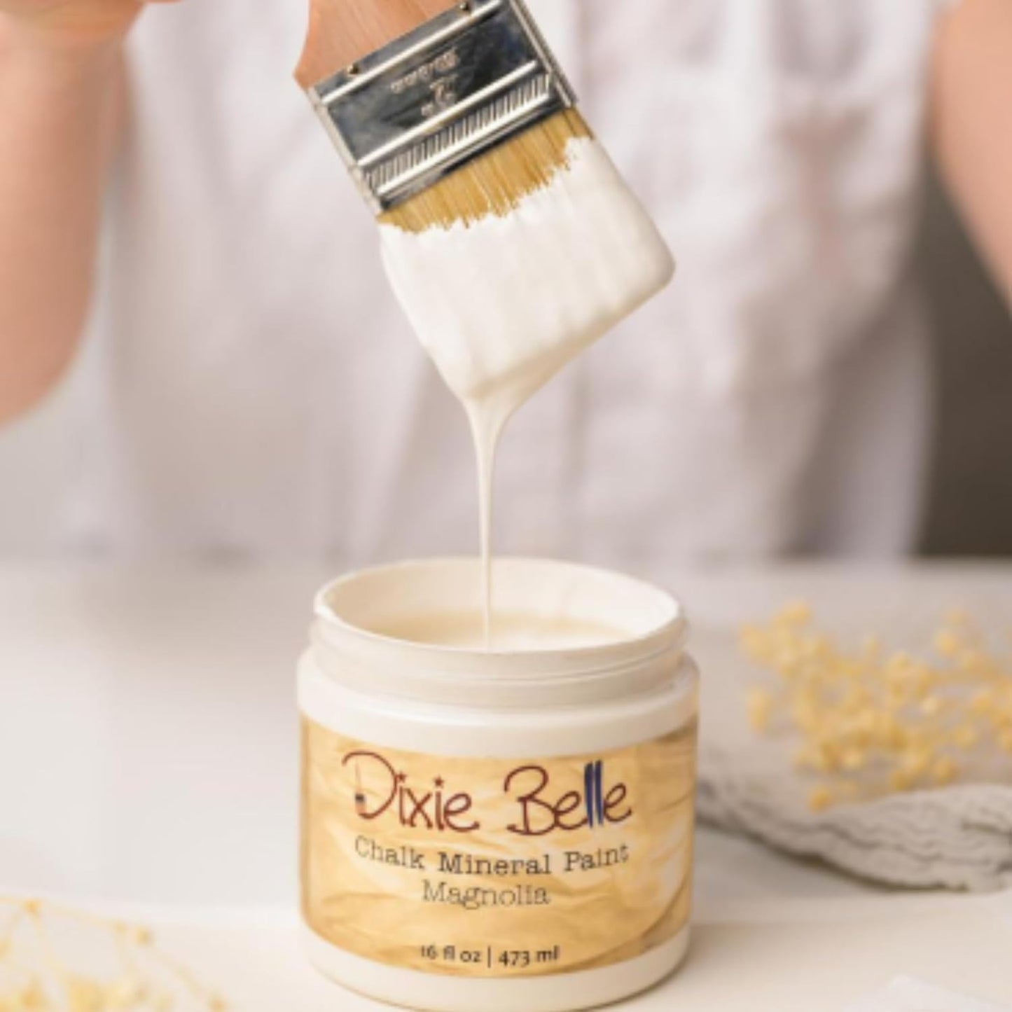 Dixie Belle Paint Company Chalk Finish Furniture Paint – Magnolia (1 Gallon / 128oz) – Matte Chic Chalk Mineral DIY Furniture Paint