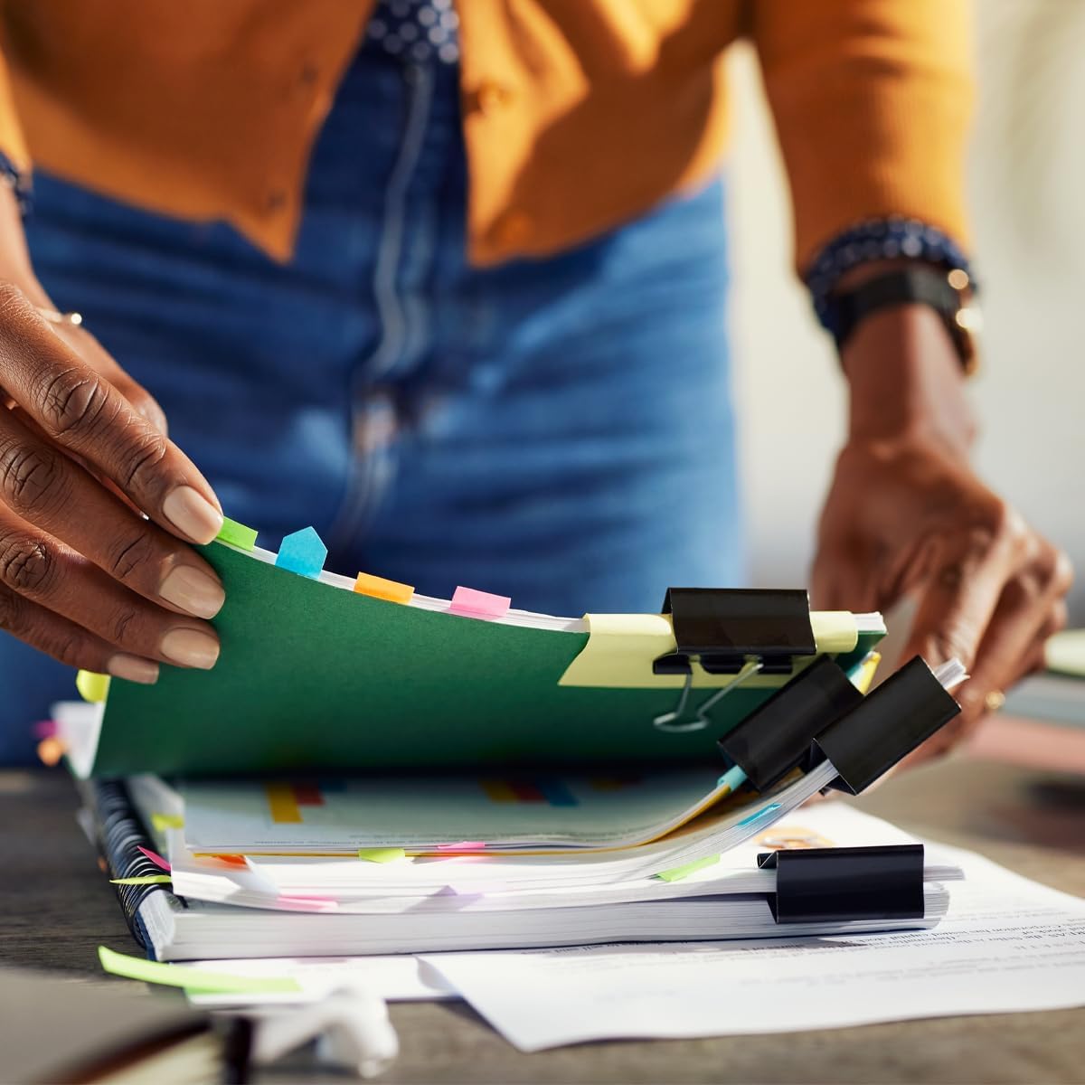 100 PCS Mini Binder Clips, 3/4 inch 19mm Binder Clips, Black Paper Clamps Small Size for Office, Home, School, Document Organizing (0.74 inch)