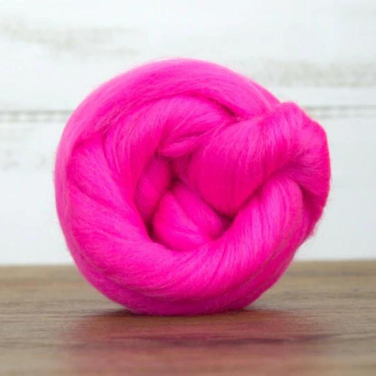 Revolution Fibers Merino Wool Roving | Premium Combed Wool Top | 22 Micron, Perfect for Felting Projects, Spinning, Wall Hangings and Tapestry (Flo Pink)