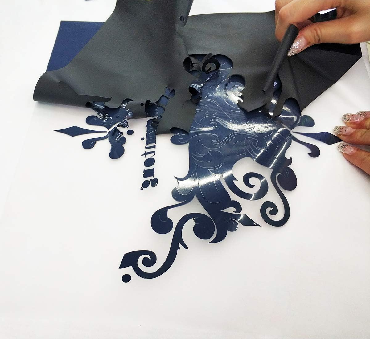 Guangyintong Heat Transfer Vinyl Black HTV Rolls, 12" x 10ft Iron on Vinyl for T-Shirts, Matte Surface HTV for All Cutter Machine Easy to Cut & Weed for Heat Vinyl DIY Design