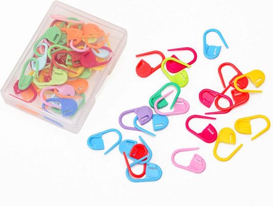 Plastics Locking Stitch Markers for Crocheting and Knitting with Storage Box