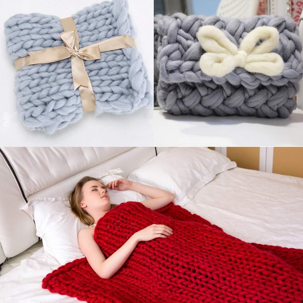 3.53oz Wool Roving Yarn, Wool Felting Supplies, Pure Wool, Chunky Yarn, Spinning Wool Roving for Needle Felting Wet Felting DIY Hand Spinning (Blue)