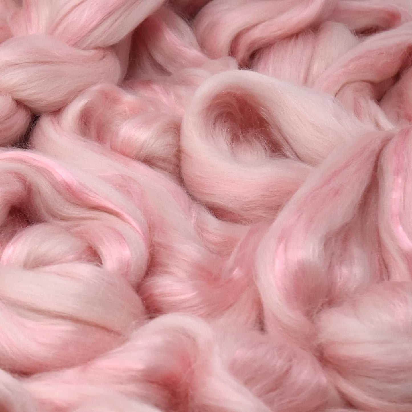 Merino Silk Luxe Tonal Designer Blend. Superfine Merino, Mulberry Silk, Tussah Silk. Top Roving for Spinning or Felting. Fleur de Rose 1oz