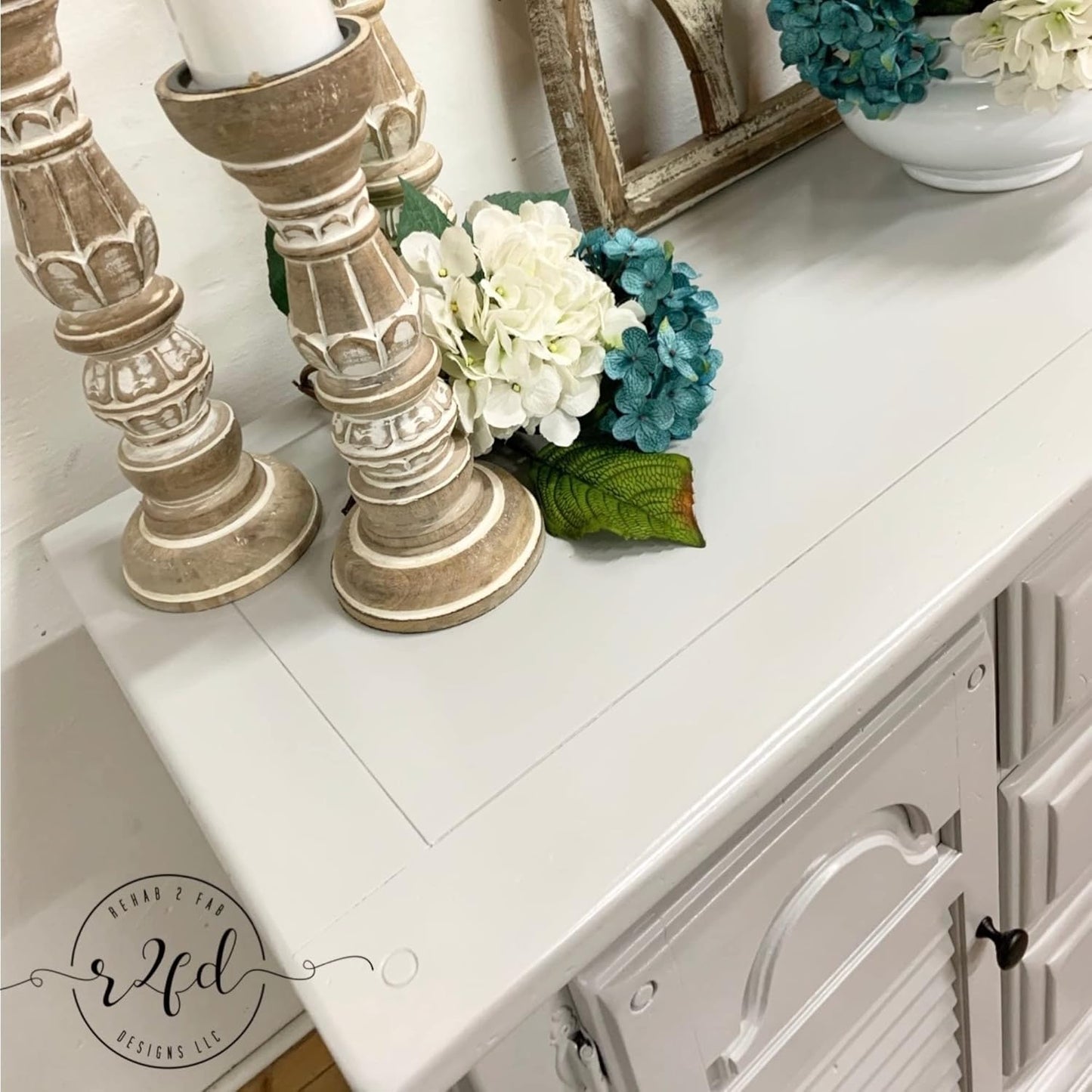 Dixie Belle Paint Company Chalk Finish Furniture Paint - Driftwood (4oz) - Matte Light Gray Chic Chalk Mineral DIY Furniture Paint