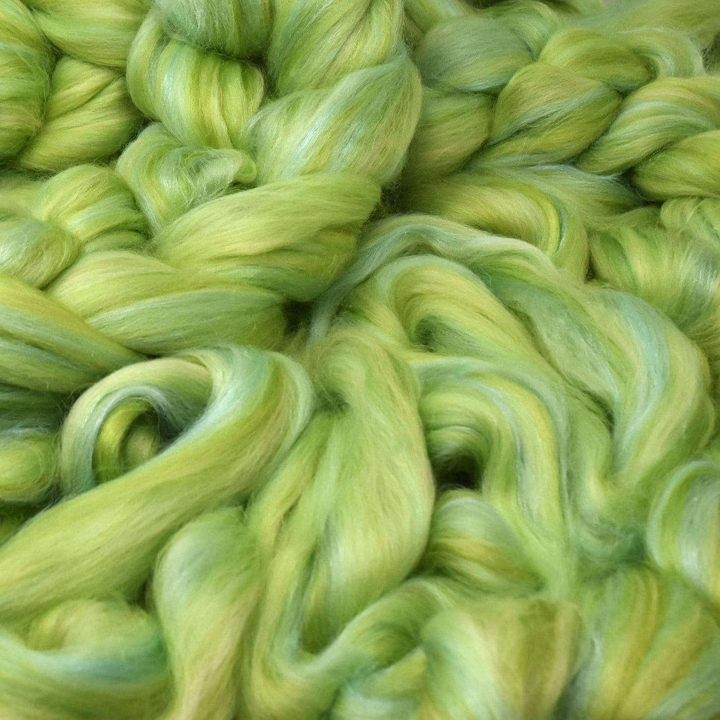 Merino Silk Luxe Tonal Designer Blend. Superfine Merino, Mulberry Silk, Tussah Silk. Top Roving for Spinning or Felting. Enchanted Forest 4oz