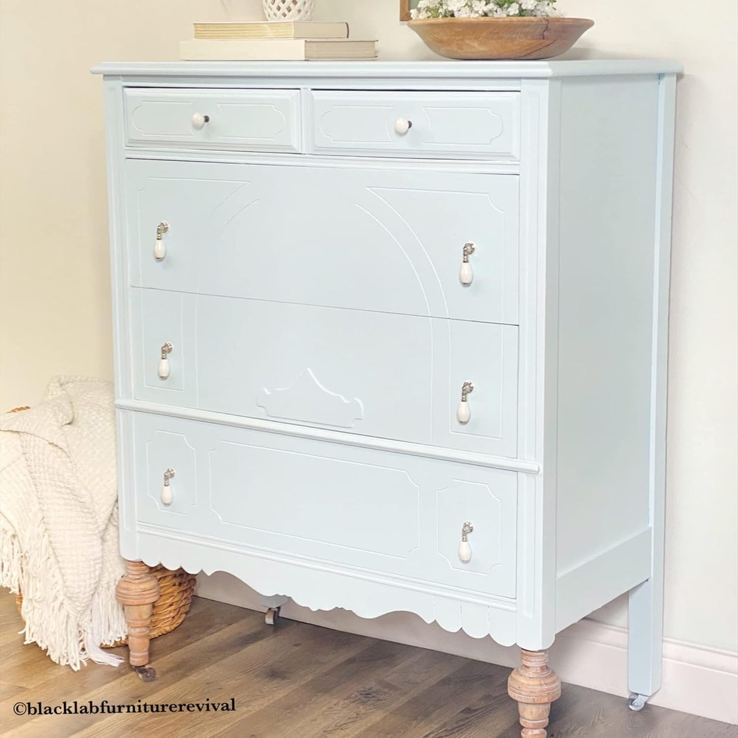 Dixie Belle Paint Company Chalk Finish Furniture Paint - Haint Blue (4oz) - Matte Pastel Blue Chic Chalk Mineral DIY Furniture Paint