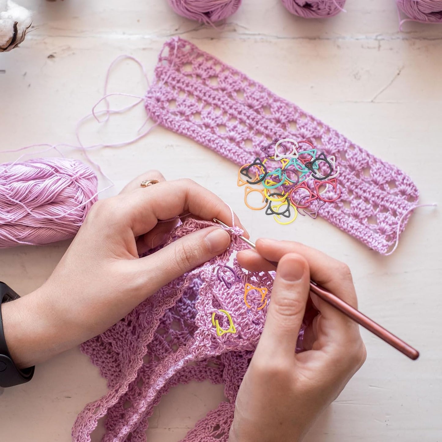 uxcell 50pcs Stitch Markers, Spiral Stitch Markers Crochet Needle Clip Counter Knit Ring Crochet Locking Sewing Accessories for DIY Handcraft Knitting and Crocheting, Fluorescent Yellow