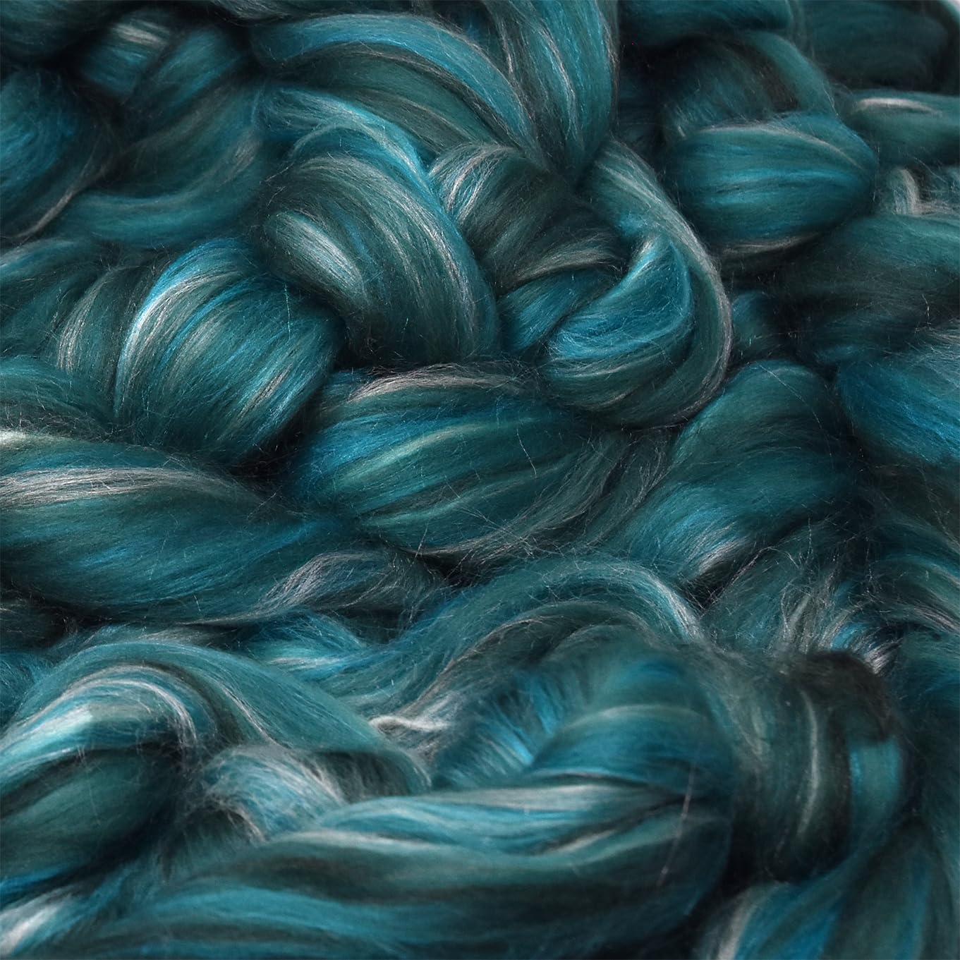 Merino Silk Luxe Tonal Designer Blend. Superfine Merino, Mulberry Silk, Tussah Silk. Top Roving for Spinning or Felting. Meadow Mist 1oz