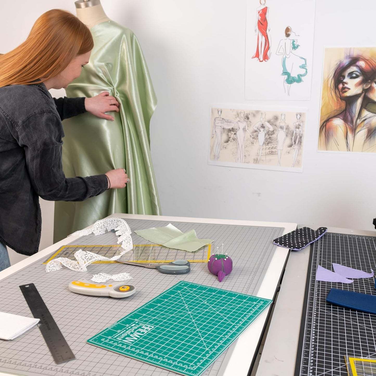 Breman Precision 9x12 Inch Self Healing Cutting Mat - 2-Sided 5-Ply PVC Green/Black Cutting Mats for Crafts, Sewing, Quilting and DIY Projects - Durable and Non-Slip Design with Precise Grid Lines