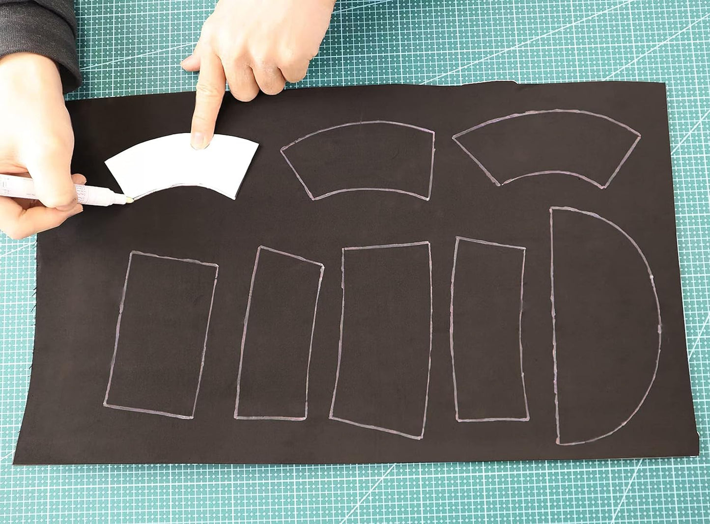 OISAKLD EVA Foam 2mm-10mm 13.7"×39" Craft Foam Sheet 74 kg/m³ Cosplay Foam for Craft Model Cosplay 3mm