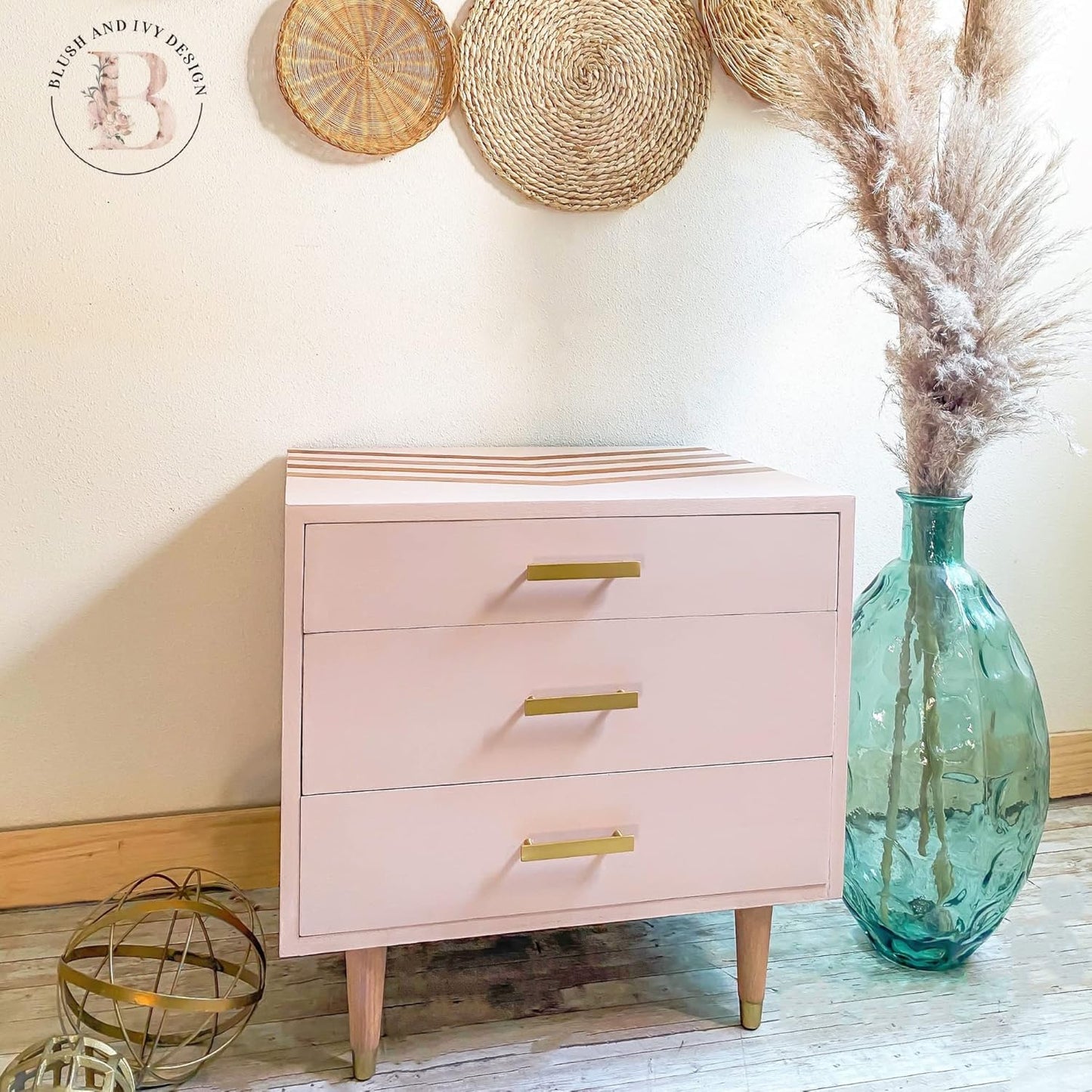 Dixie Belle Paint Company Chalk Finish Furniture Paint - Tea Rose (32oz) - Matte Muted Mauve Chic Chalk Mineral DIY Furniture Paint