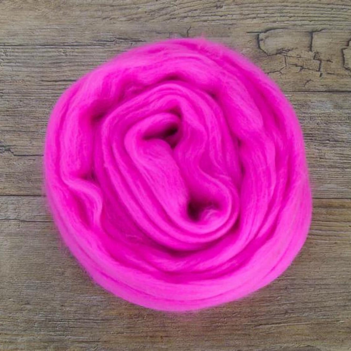 Revolution Fibers Merino Wool Roving | Premium Combed Wool Top | 22 Micron, Perfect for Felting Projects, Spinning, Wall Hangings and Tapestry (Flo Pink)