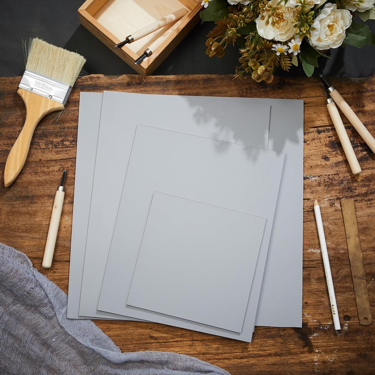 Yeaqee 8 Pcs Linoleum Block Rubber Carving Block Soft Linocut Blocks Large Linoleum Sheet Unmounted Lino Plates for Engraving Art Project Printmaking Artist Studio Supplies (Mixed Sizes,Gray)