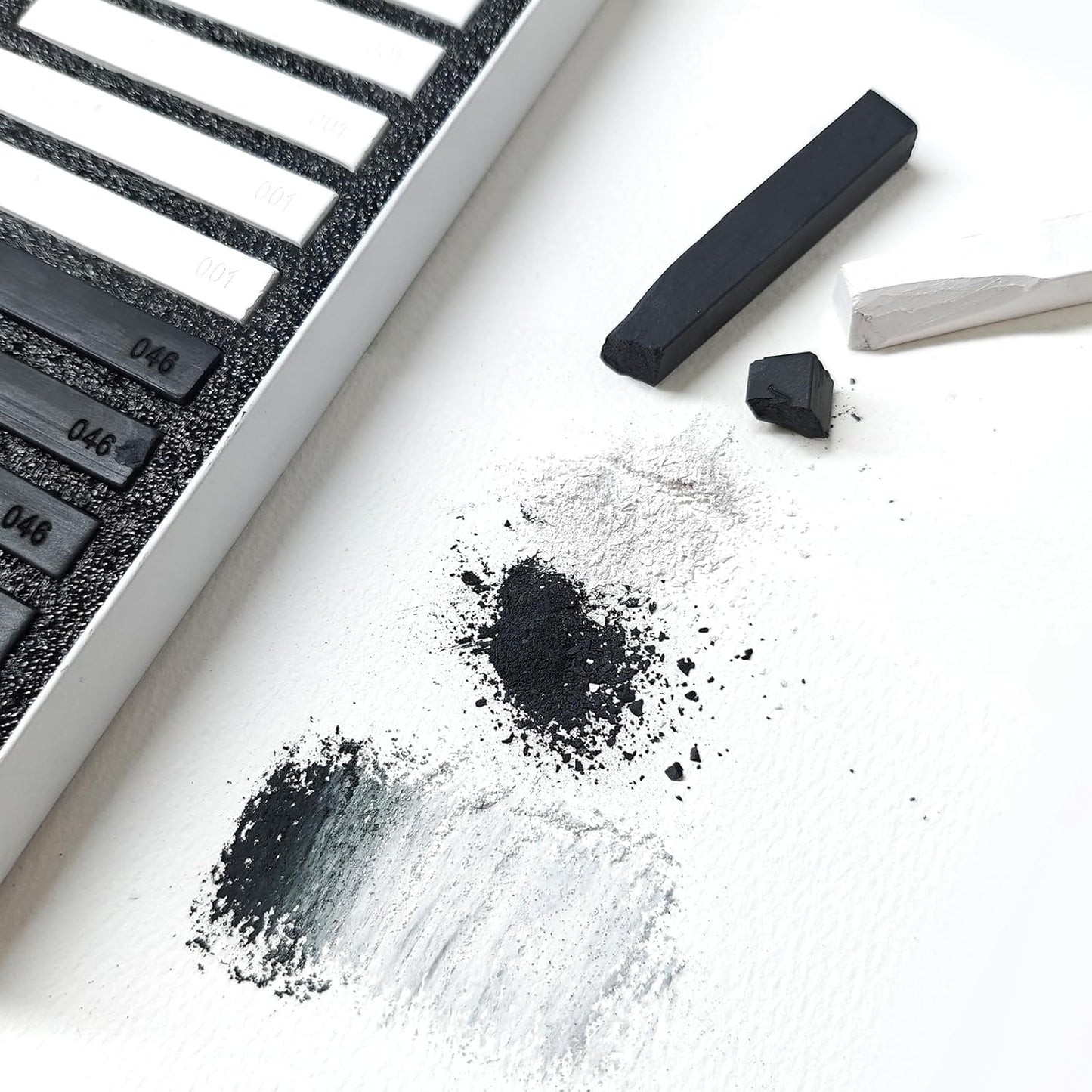 Artecho 12pcs Soft Pastels, 6 White and 6 Black Soft Pastels, Square Chalk for Drawing, Blending, Layering, Shading