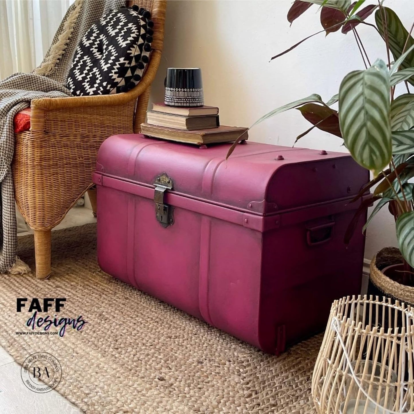 Dixie Belle Paint Company Chalk Finish Furniture Paint - Plum Crazy (4oz) - Matte Deep Pink Chic Chalk Mineral DIY Furniture Paint