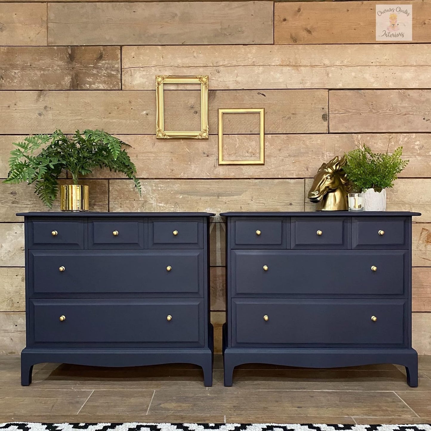 Dixie Belle Paint Company Chalk Finish Furniture Paint - In the Navy (4oz) - Matte Dark Navy Chic Chalk Mineral Paint DIY Project - Made in USA