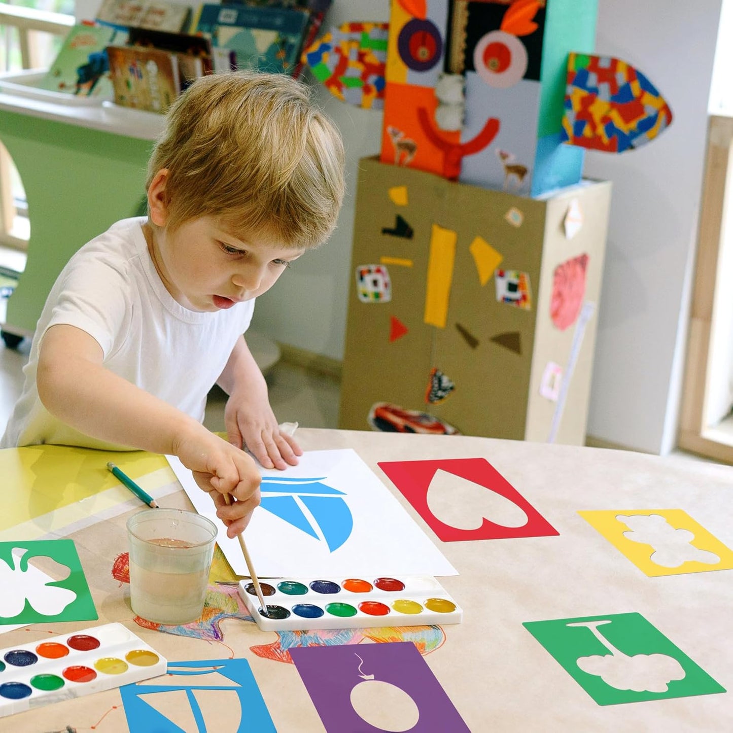 24 Pieces Stencils for Kids,Large Drawing Stencils Chalk Template,8 Inches Washable Shape Template Kit for Crafts,Painting Drawing for Kids Toddlers Preschool(Animal, 8 inch)