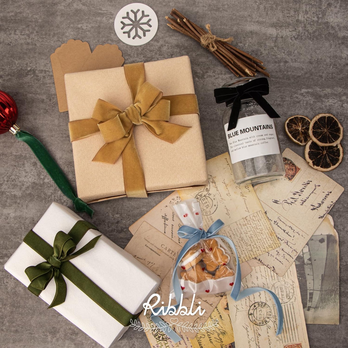 Ribbli Polyester Moss Green Velvet Ribbon,5/8 Inches Continuous10-Yard Spool,Christmas Ribbon for Gift Wrapping,Floral Bouquets, Home Decor